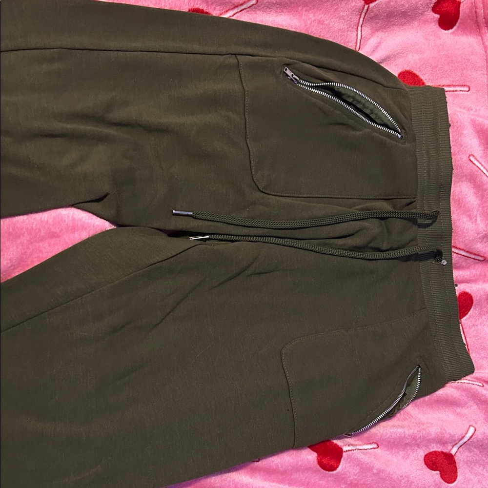 Daisy Fuentes Women's Olive Cargo Pants